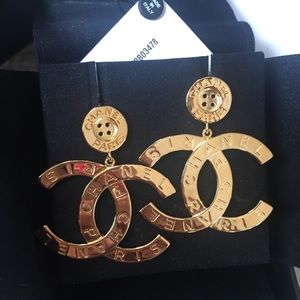 Chanel 20A BUTTON Earrings